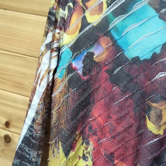 Jess & Jane Top Womens Small Multicolor Sublimation Ruffle Art - Picture 3 of 8